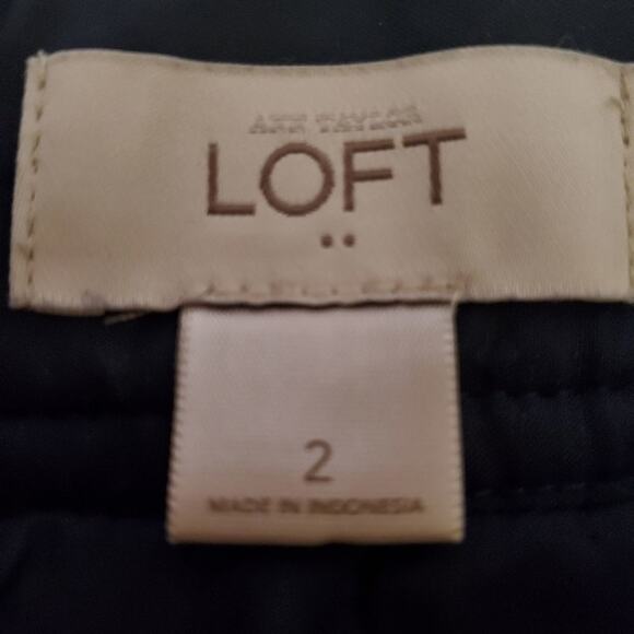 Ann Taylor loft size 2 womens tweed skirt with decorative front buttons - Picture 7 of 8